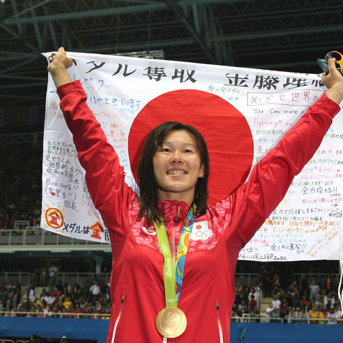 リオデジャネイロ五輪　競泳女子200メートル平泳ぎで金メダルの金藤理絵（2016年8月11日撮影＝PIKO）