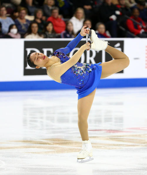 女子フリー 演技する山下真瑚(ロイター)