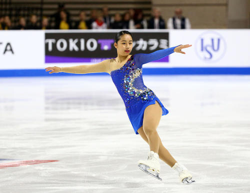 女子フリー 演技する山下真瑚(ロイター)