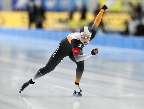 女子500メートルで4位に入る郷（撮影・黒川智章）