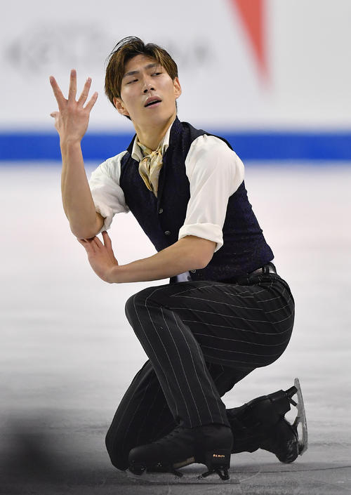 スケートカナダ・男子フリーで演技をする田中（撮影・菅敏）