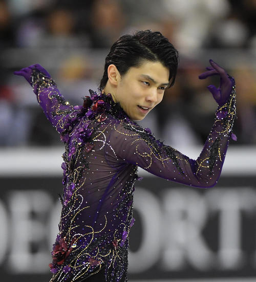 スケートカナダ・男子フリーで演技する羽生（撮影・菅敏）