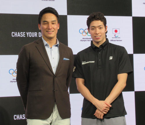 ブリヂストンのイベントに参加した萩野公介（右）と松田丈志氏（撮影・益田一弘）
