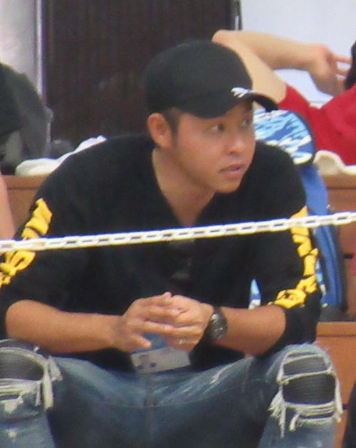 萩野のレースを観戦した北島康介氏（撮影・益田一弘）