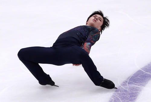 SPの演技をおこなう宇野昌磨（ロイター）