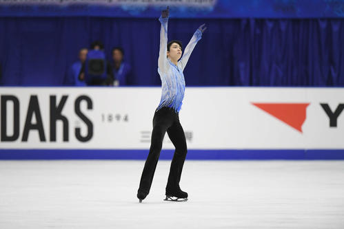 NHK杯　男子SPで演技する羽生結弦（撮影・加藤諒）