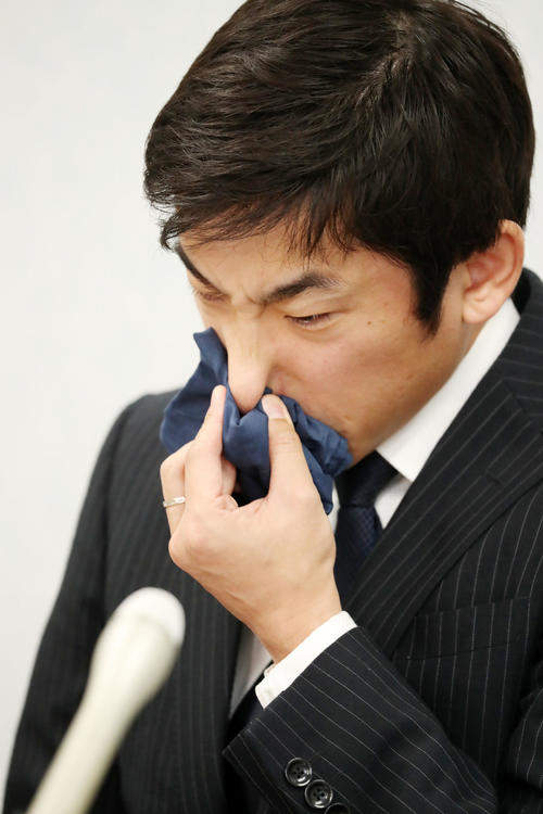 女性コーチをモラハラで提訴し、会見を行った織田氏（撮影・加藤哉）