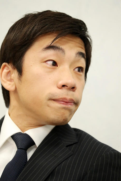 女性コーチをモラハラで提訴し、会見を行った織田氏（撮影・加藤哉）