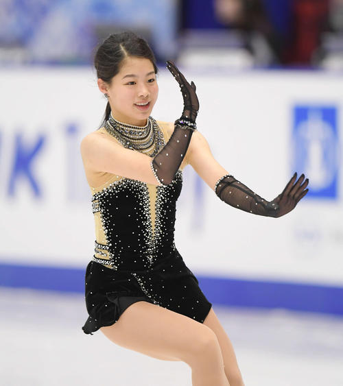 NHK杯　女子SPを前にリンクで練習する横井（撮影・加藤諒）