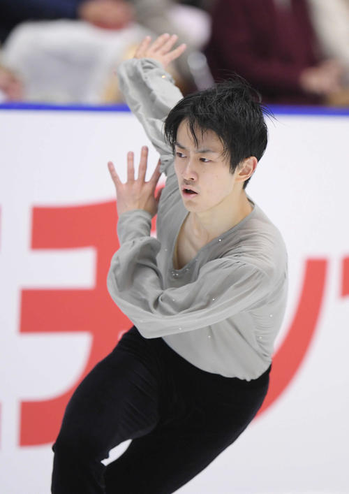 NHK杯　男子フリーで演技する山本草太（撮影・加藤諒）