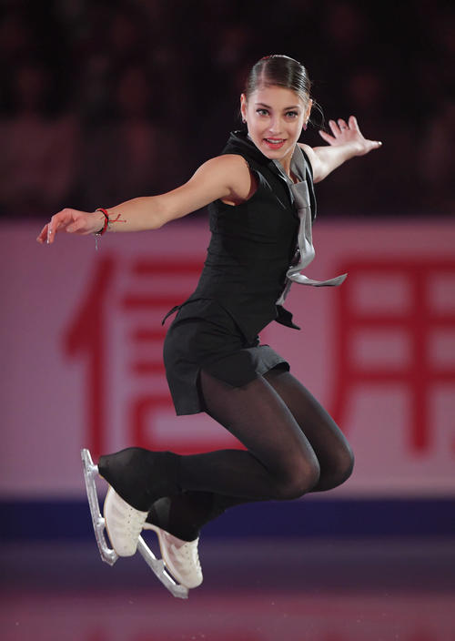 NHK杯　エキシビションで演技するアリョーナ・コストルナヤ（撮影・加藤諒）