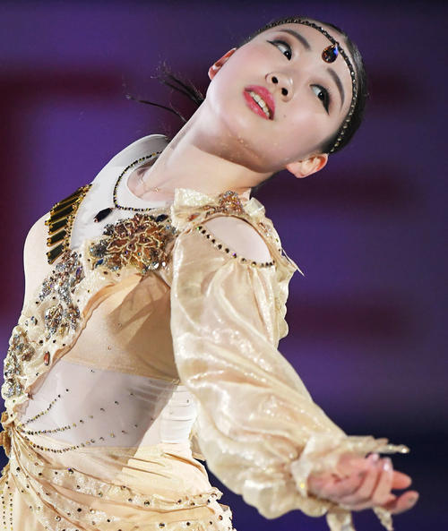 NHK杯　エキシビションで演技する紀平（撮影・加藤諒）