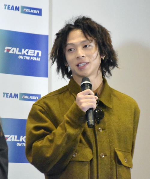 新チーム発足会見に出席した、スケートボード・パークに挑戦している平野歩夢（共同）