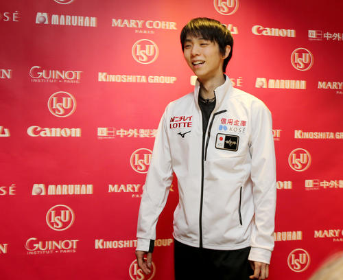 フィギュア・グランプリ・ファイナル2019トリノ大会　抽選に参加する羽生結弦（撮影・PNP）