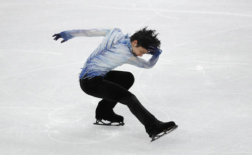 SPを演技する羽生結弦（AP）