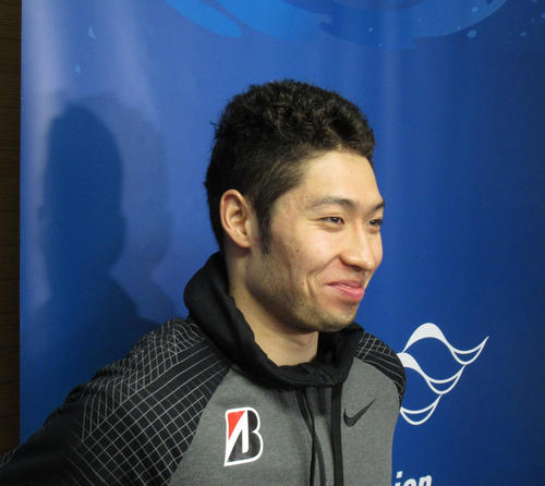 萩野は、たった1人のレースを思い出して、苦笑いした（撮影・益田一弘）