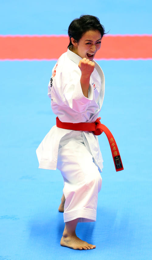 スーパーリンペイを披露する清水（撮影・大野祥一）