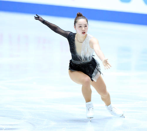 全日本フィギュアスケート選手権公式練習でSPの演技の確認を行う樋口（撮影・垰建太）