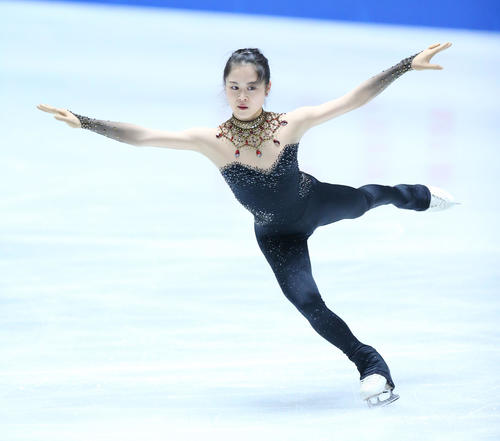 全日本フィギュアスケート選手権公式練習でSPの演技の確認を行う宮原（撮影・垰建太）