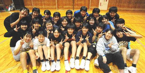 優勝目指して練習を重ねてきた浜松開誠館の選手ら