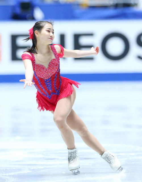 女子SPで演技する河辺（撮影・垰建太）