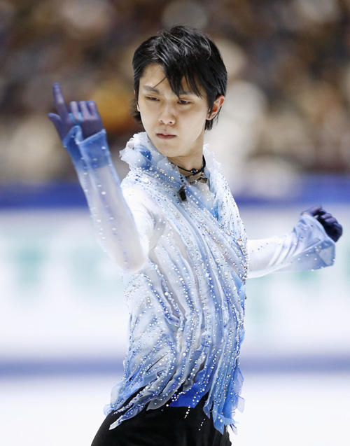 男子SP　演技する羽生結弦（共同）
