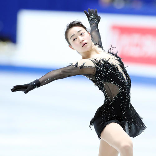 全日本フィギュアスケート選手権公式練習で演技の確認をする河辺（撮影・垰建太）