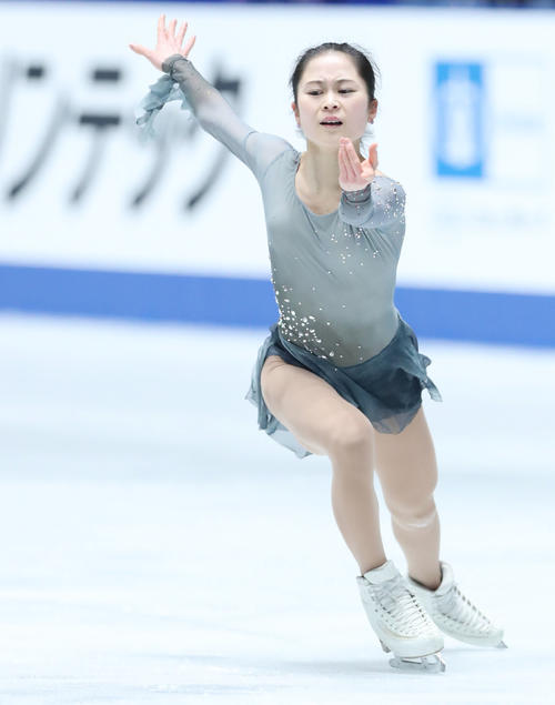 全日本フィギュアスケート選手権公式練習で演技の確認をする宮原（撮影・垰建太）