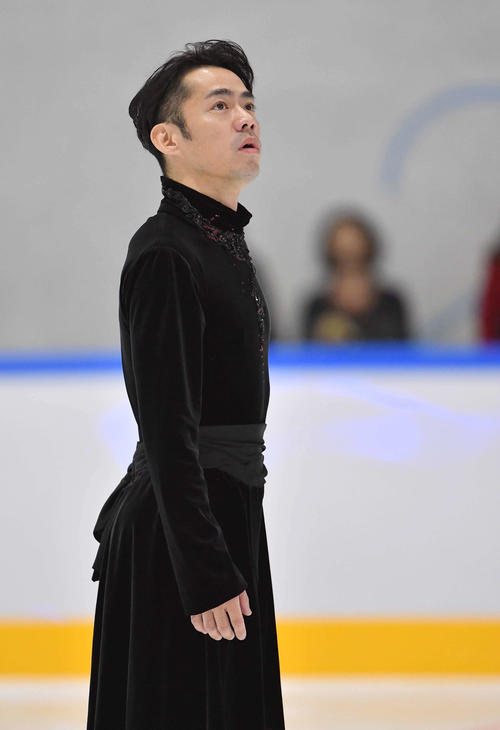 関空アイスアリーナのオープニングセレモニーで演技する高橋大輔（撮影・上田博志）