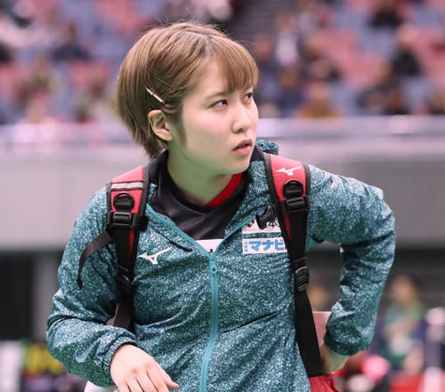 平野は出沢に敗れ、厳しい表情で引き揚げる（撮影・加藤哉）