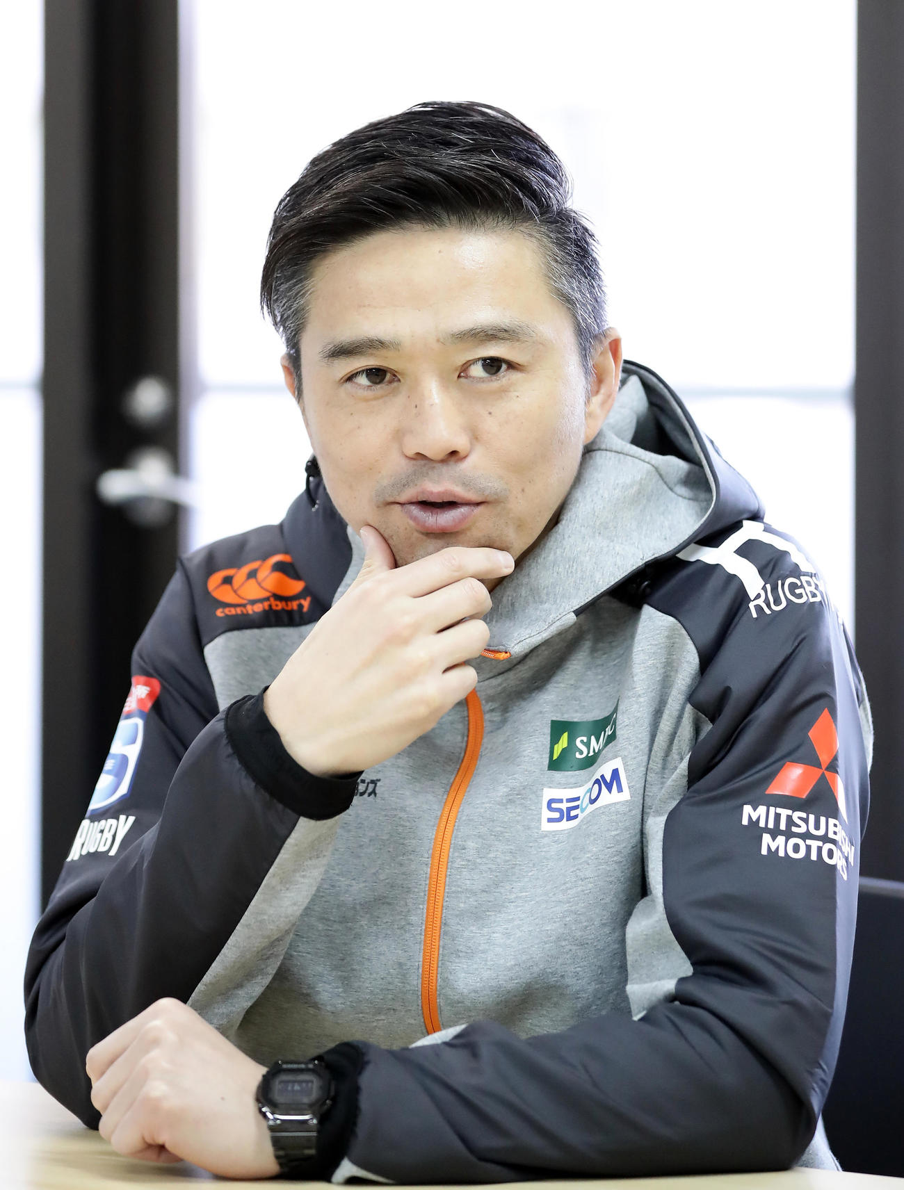 ラグビーの現在、未来について思いを語るサンウルブズ・コーチングコーディネーターの沢木敬介氏（撮影・浅見桂子）