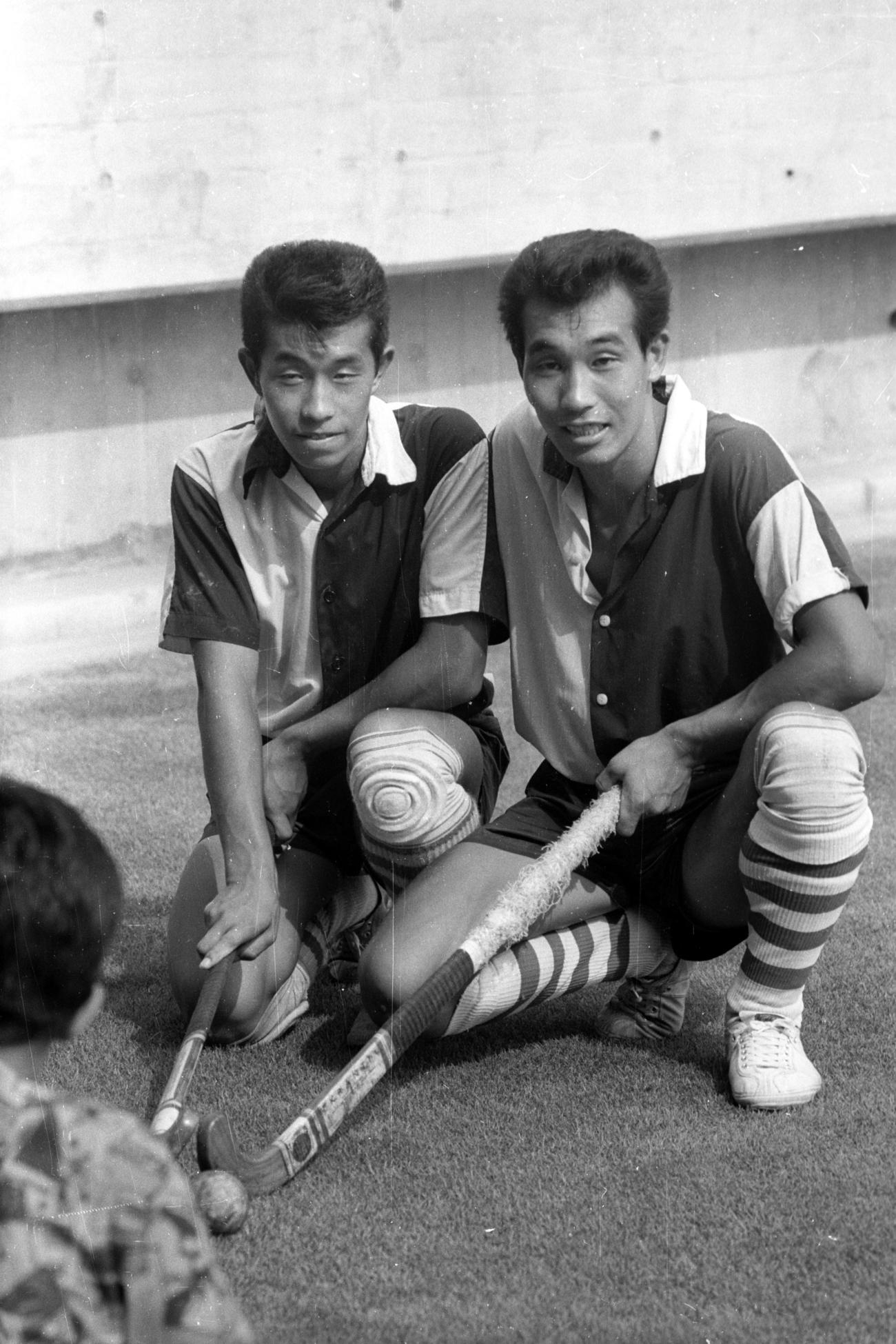 64年東京五輪に出場した勇崎恒也（右）と弟勝弘