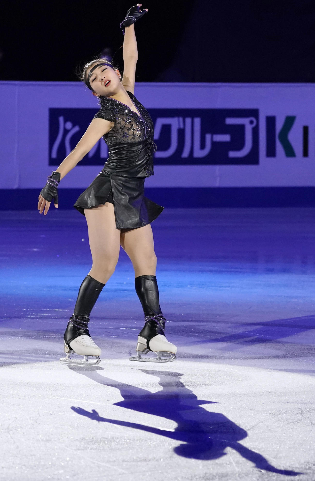 エキシビションで演技する坂本花織（共同）