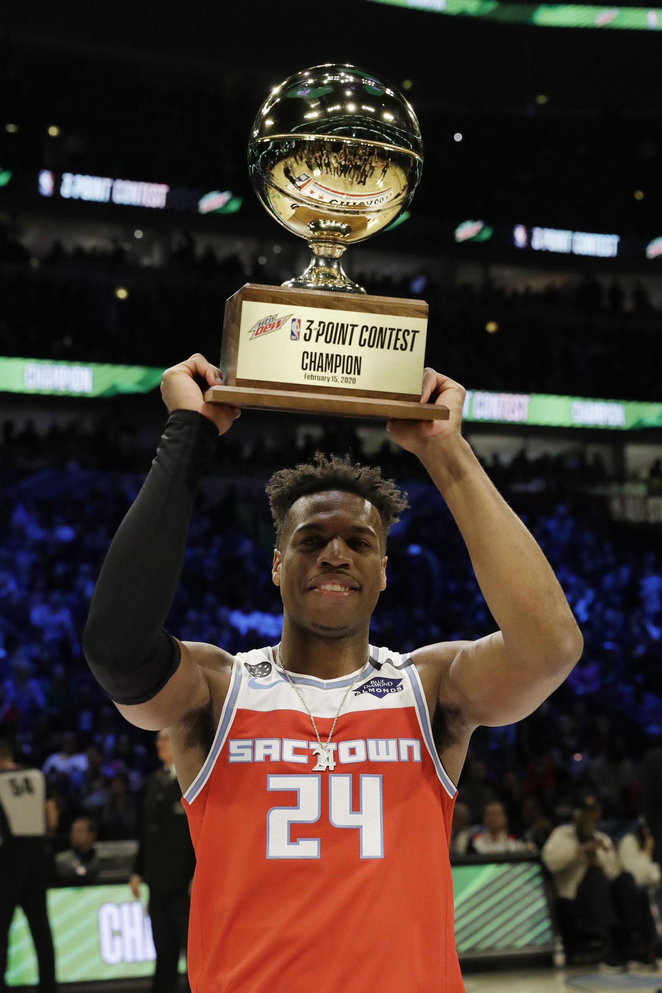 3ポイント・コンテストで優勝したバディ・ヒールド（AP）