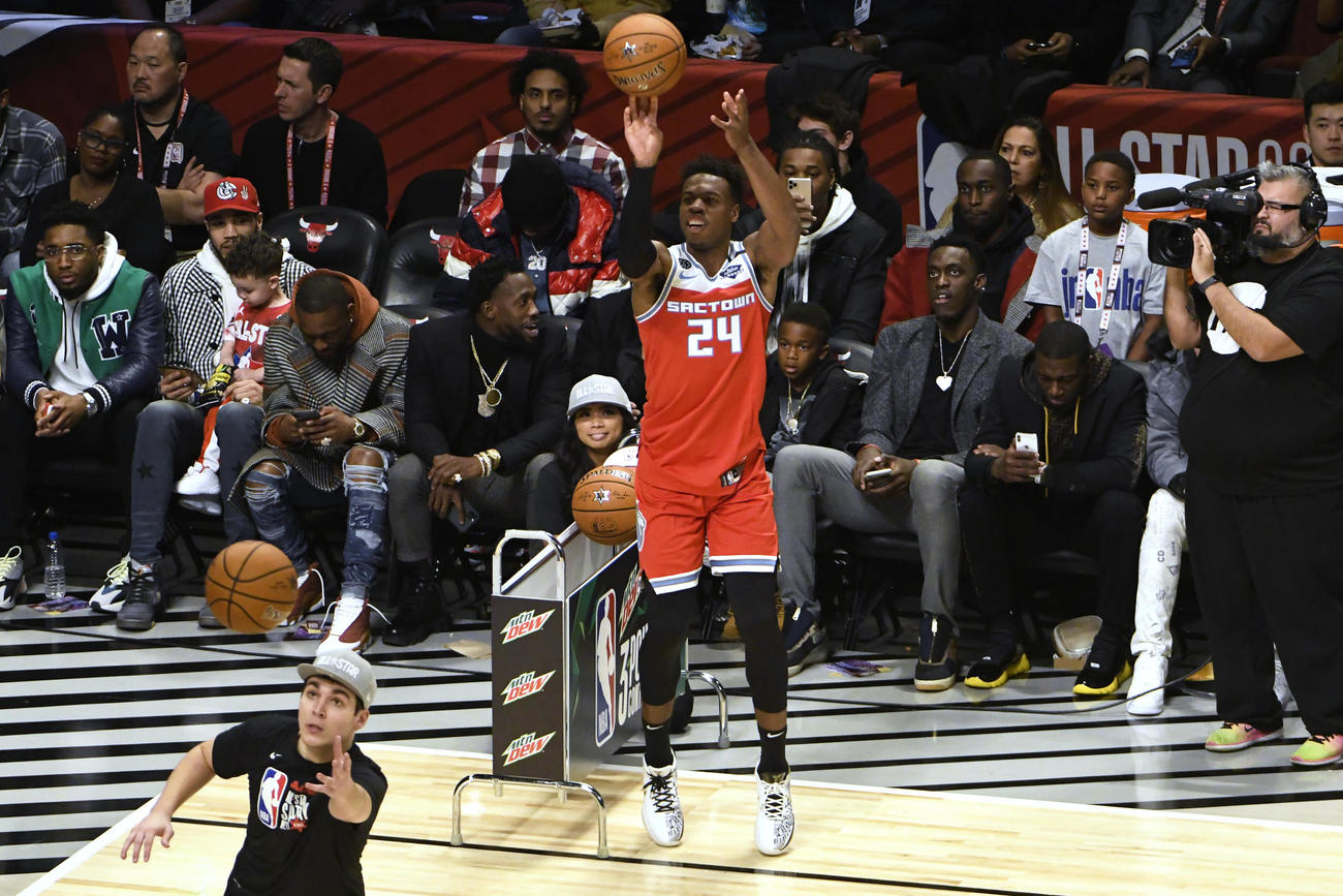 3ポイント・コンテストで優勝したバディ・ヒールド（AP）