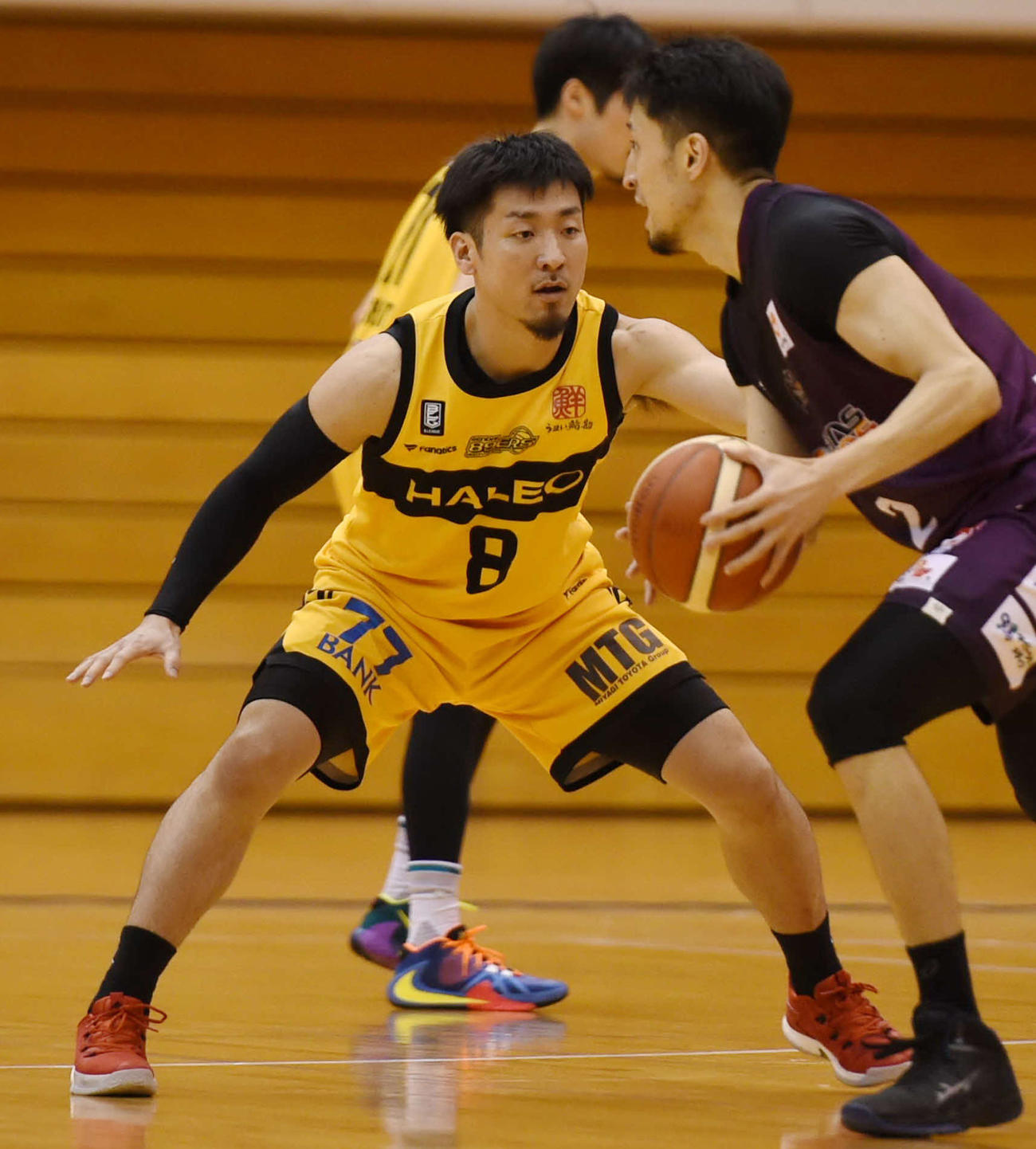 ディフェンスに入る仙台月野主将