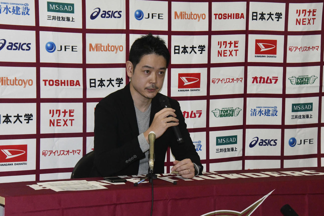 川崎－北海道戦中止について理由を説明するBリーグ広報責任者の増田氏