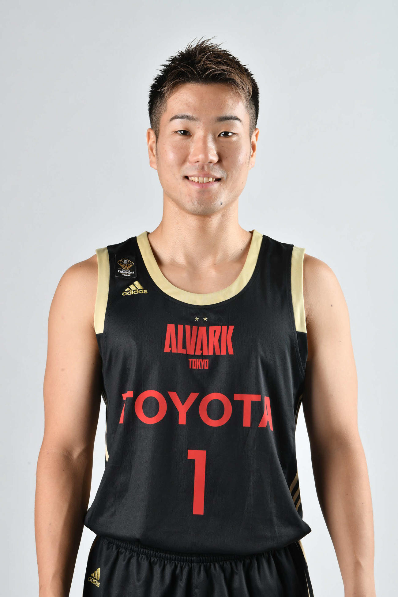 アルバルク東京算数ドリルを活用し、授業を行った小島元基（写真提供：アルバルク東京）