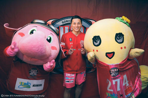 ｖ３千葉ジャンボくん ふなっしー先輩とバスケ応援 バスケットボール 日刊スポーツ