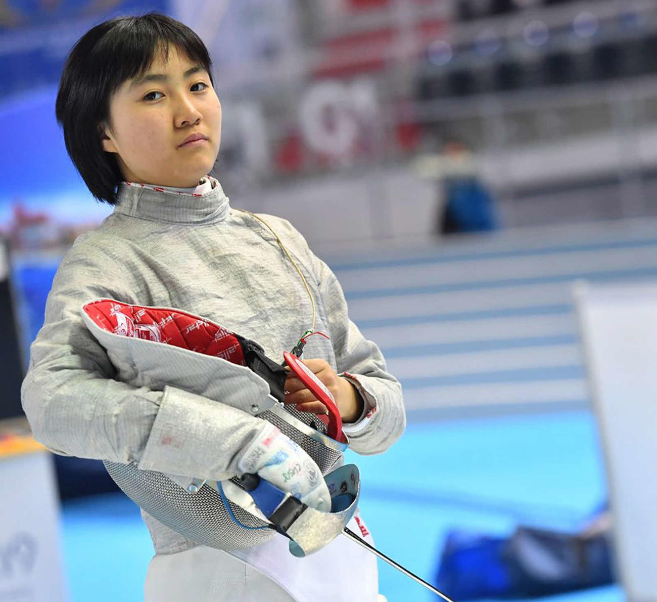 昨年4月の世界カデ選手権に臨んだ尾崎（日本フェンシング協会提供）