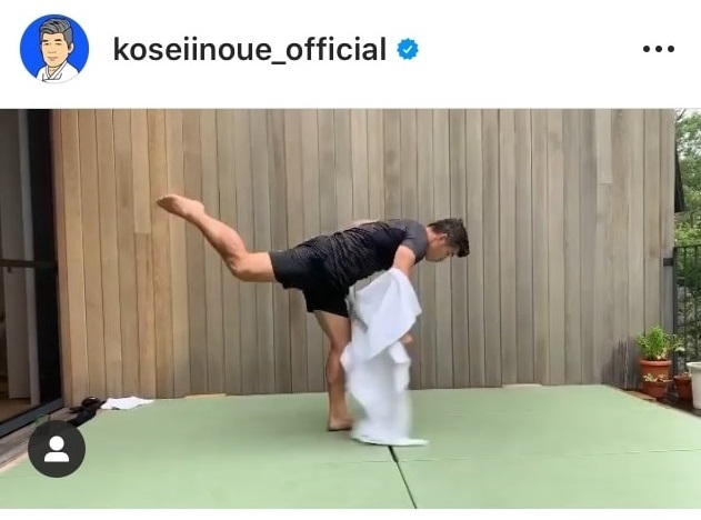 道着を使った1人打ち込みを披露する井上康生監督（本人インスタグラムより）