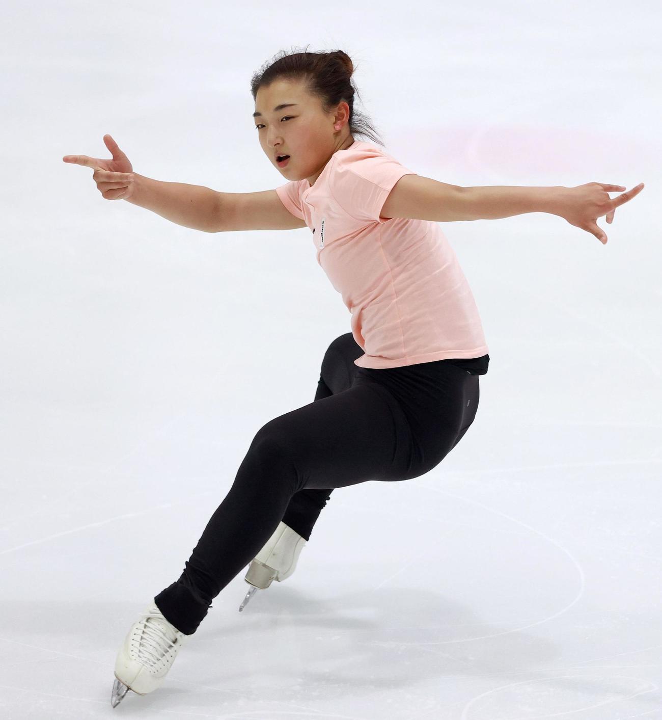 シニア強化合宿で練習する坂本花織（代表撮影）