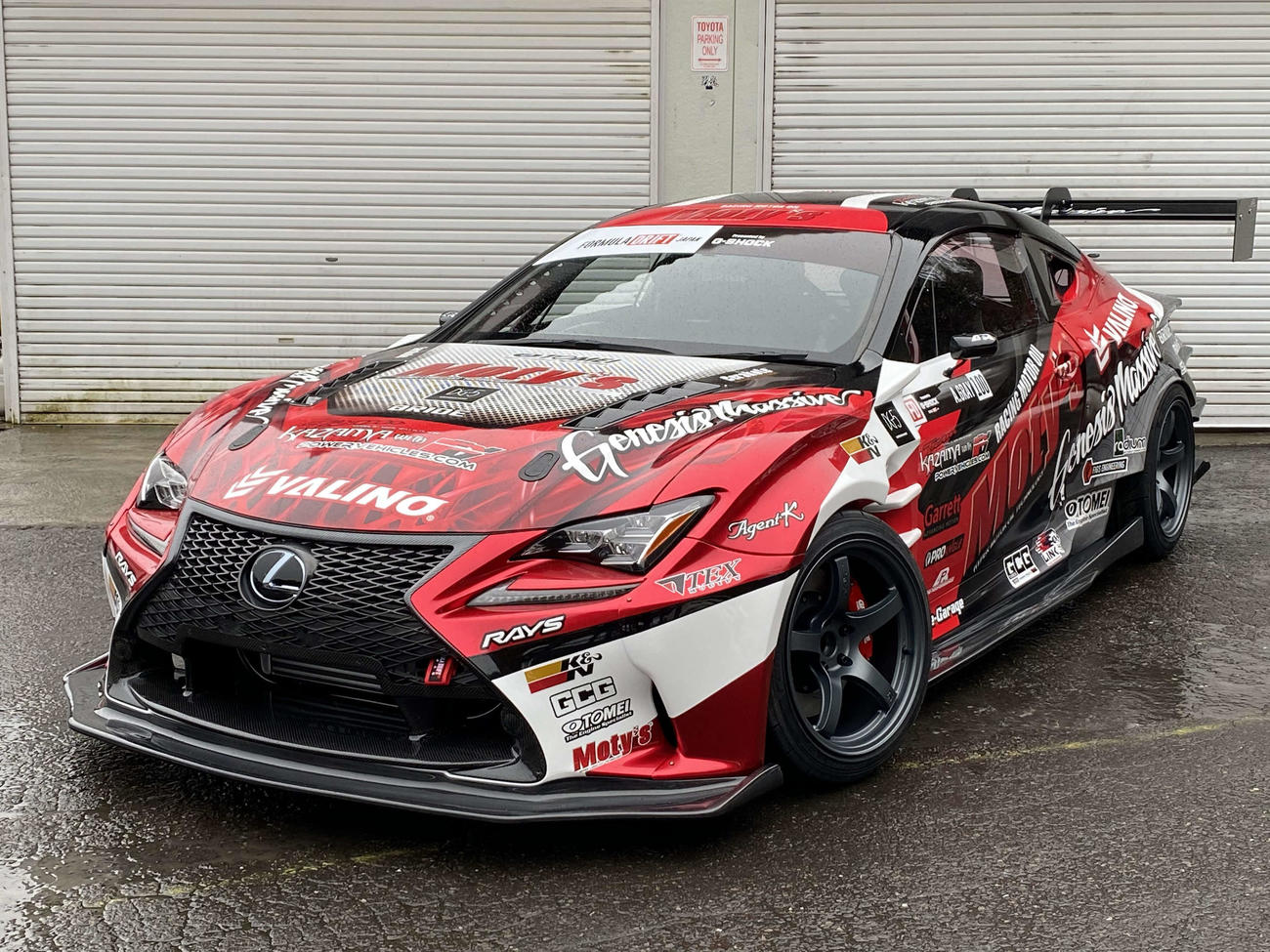 グレイの新車レクサスRC