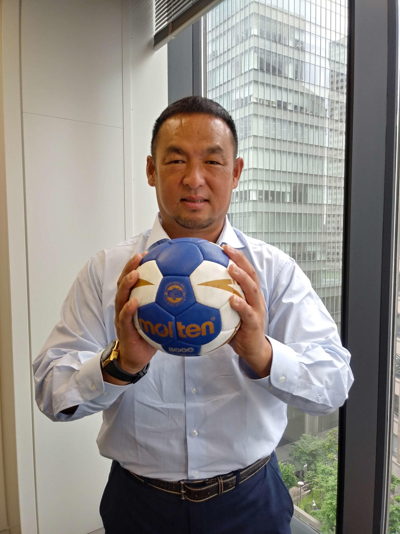 ハンドボール日本リーグの公式アンバサダーに就任する松中信彦氏