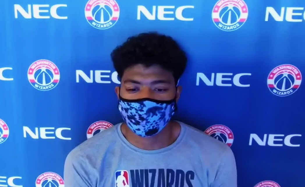 NBA再開を間近に控え、マスク姿で合同オンライン取材に応じるウィザーズの八村