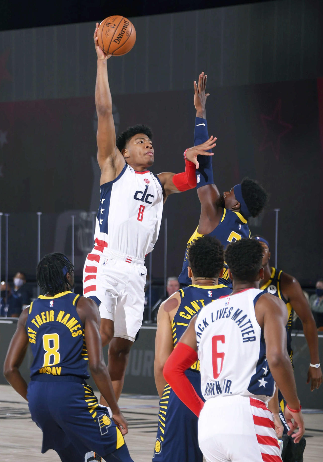 ペーサーズ戦でシュートするウィザーズ八村（NBAE提供・ゲッティ＝共同）