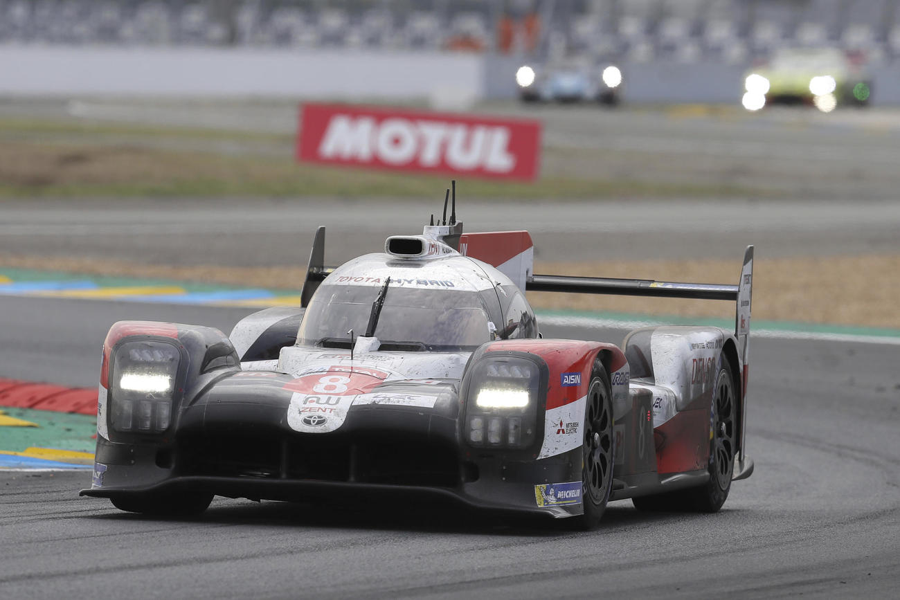 3連覇を果たしたトヨタ。8号車を操縦する中嶋一貴（AP）