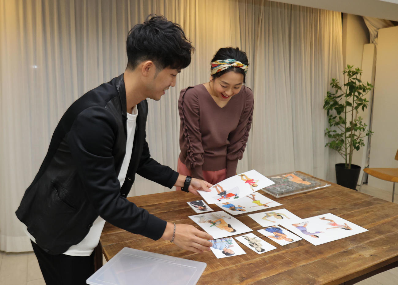 浅田真央さんは田村大氏のイラストを見て笑顔