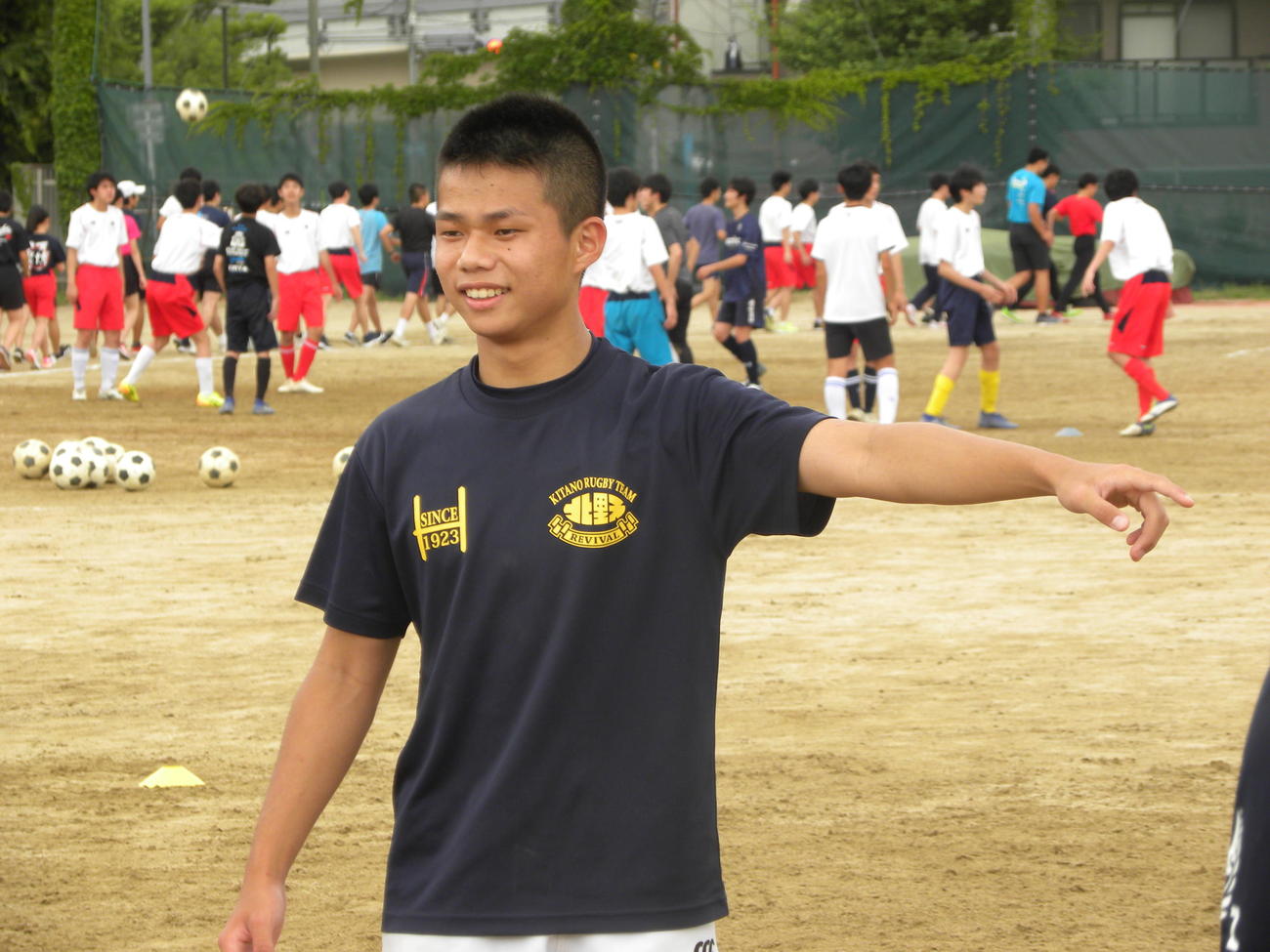 練習中に指示を出す北野SH野沢朋仁主将（撮影・松本航）