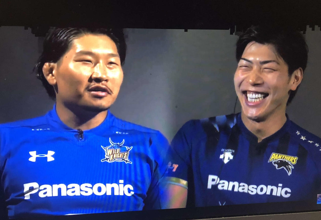 オンライン対談したラグビー日本代表の稲垣（左）とバレーボール男子代表の清水